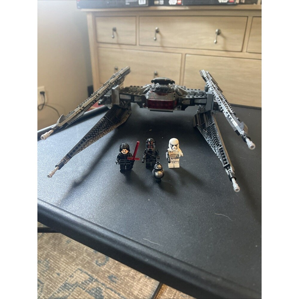 LEGO Kylo Ren's TIE Fighter 75179 ALL Minifigs Included